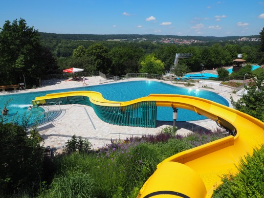 Terrassenschwimmbad